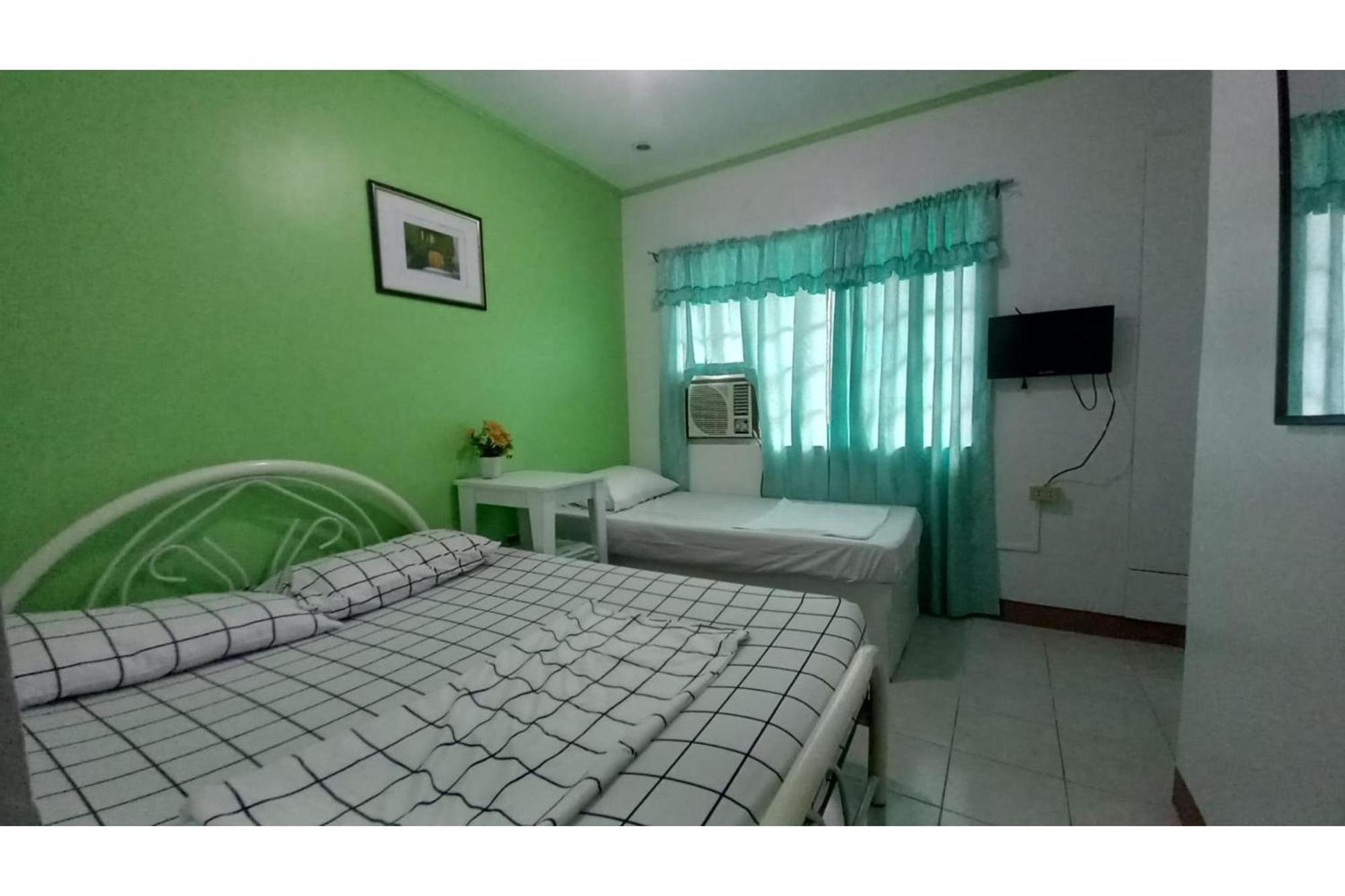 Oyo 1048 Jomckayl Apartelle Naga  Luaran gambar