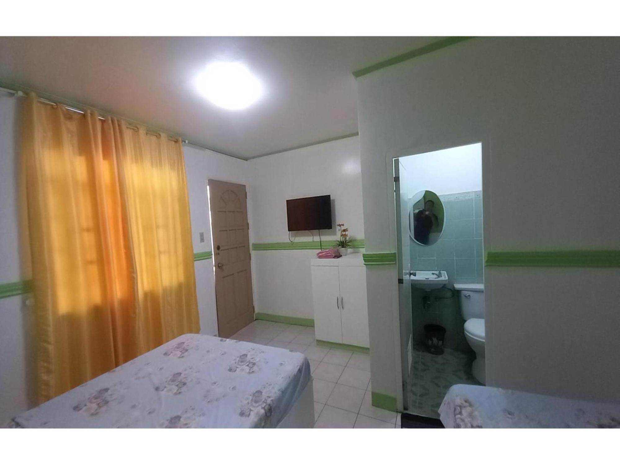Oyo 1048 Jomckayl Apartelle Naga  Luaran gambar